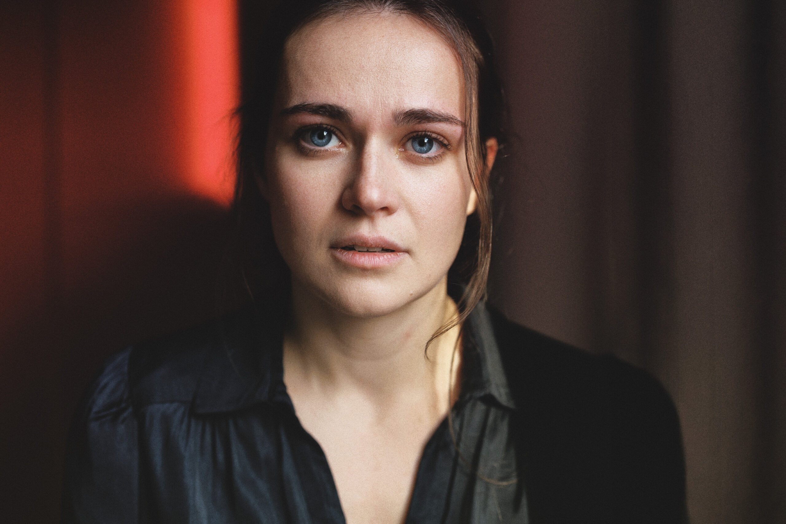 Philomene – Comedian Headshot